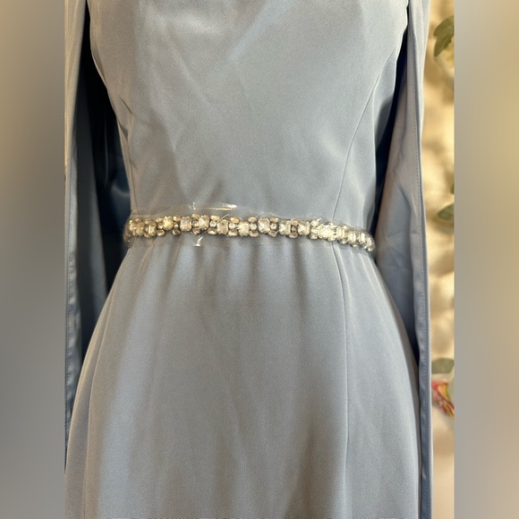 Jenny Packham Thalia Cape Embellished Dress - Picture 5 of 17